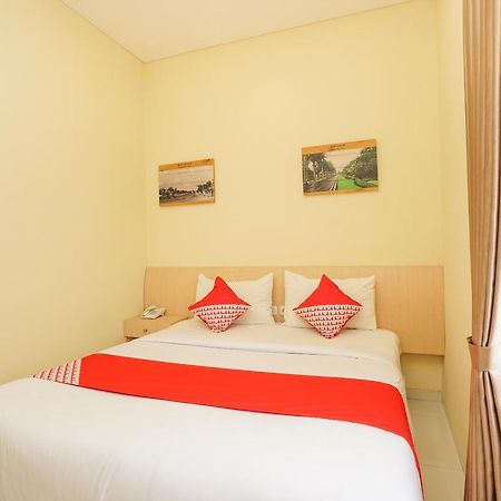 Oyo 272 M Suite Residence Malang Exteriér fotografie
