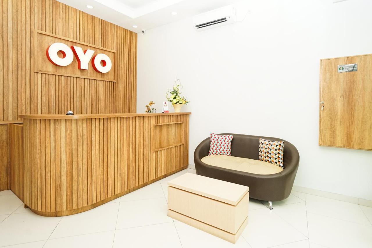 Oyo 272 M Suite Residence Malang Exteriér fotografie